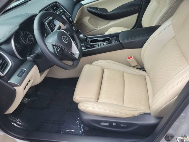 Used 2016 Nissan Maxima 3.5 SV w/ Interior Lighting Package FWD image 16