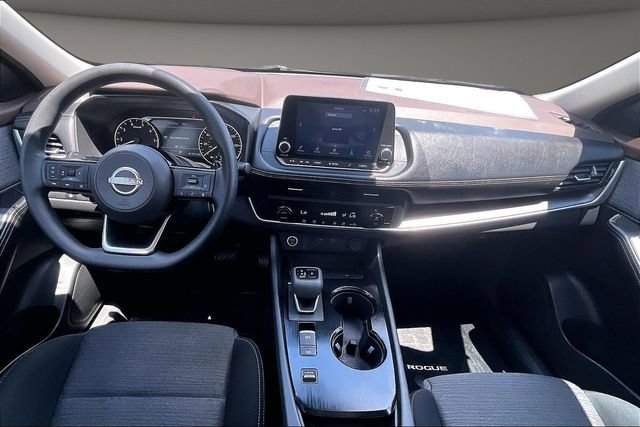 Used 2023 Nissan Rogue SV FWD image 14