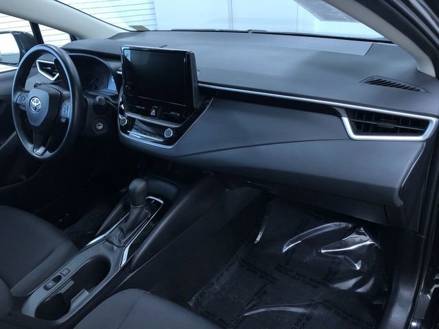 Used 2025 Toyota Corolla LE image 23
