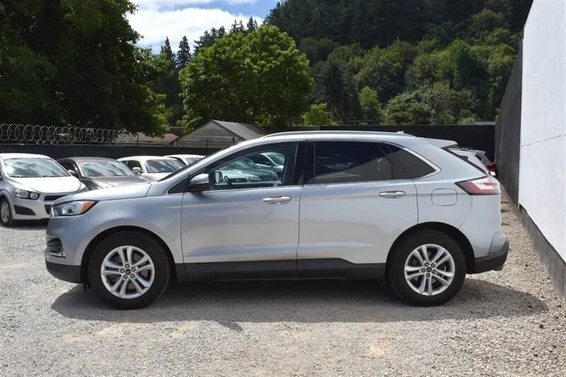 Used 2020 Ford Edge SEL AWD/4WD image 9