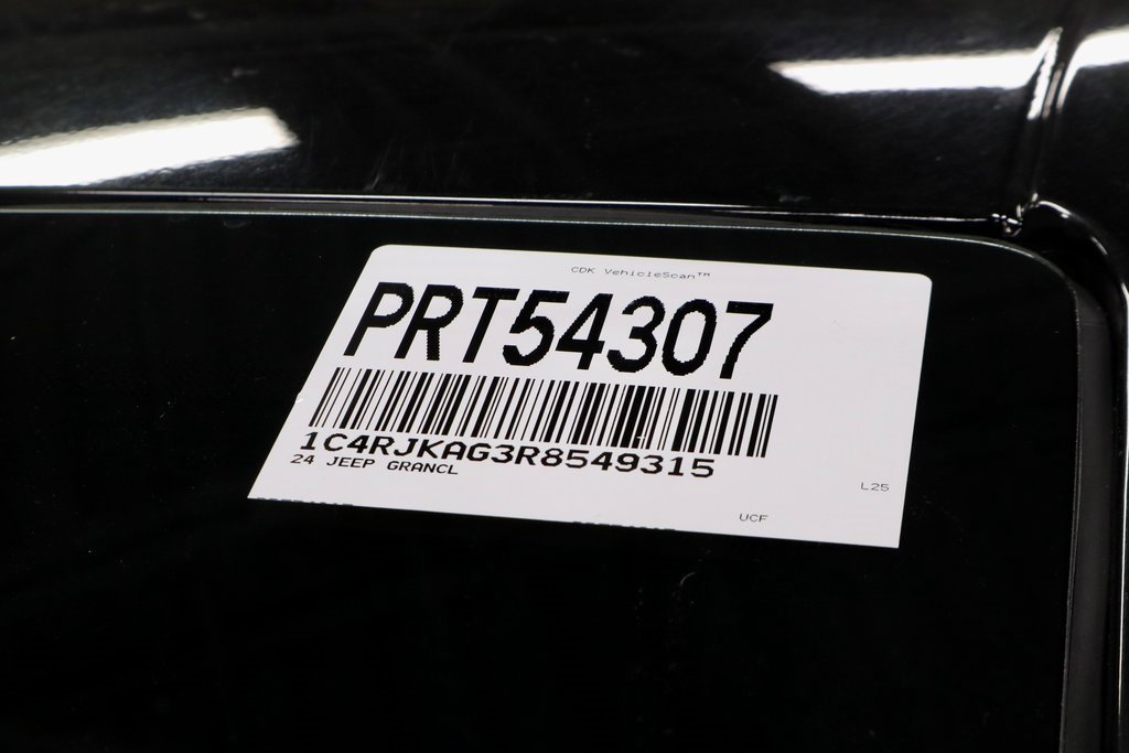 Used 2024 Jeep Grand Cherokee L Laredo image 38
