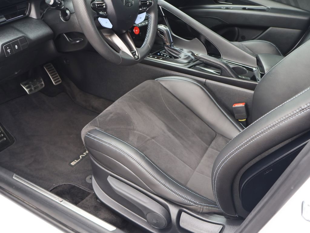 Used 2025 Hyundai Elantra N image 23