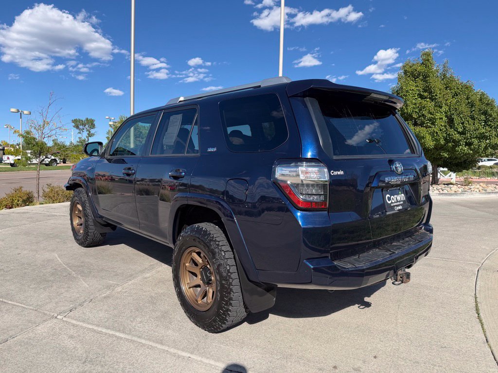 Used 2017 Toyota 4Runner SR5 AWD/4WD image 5