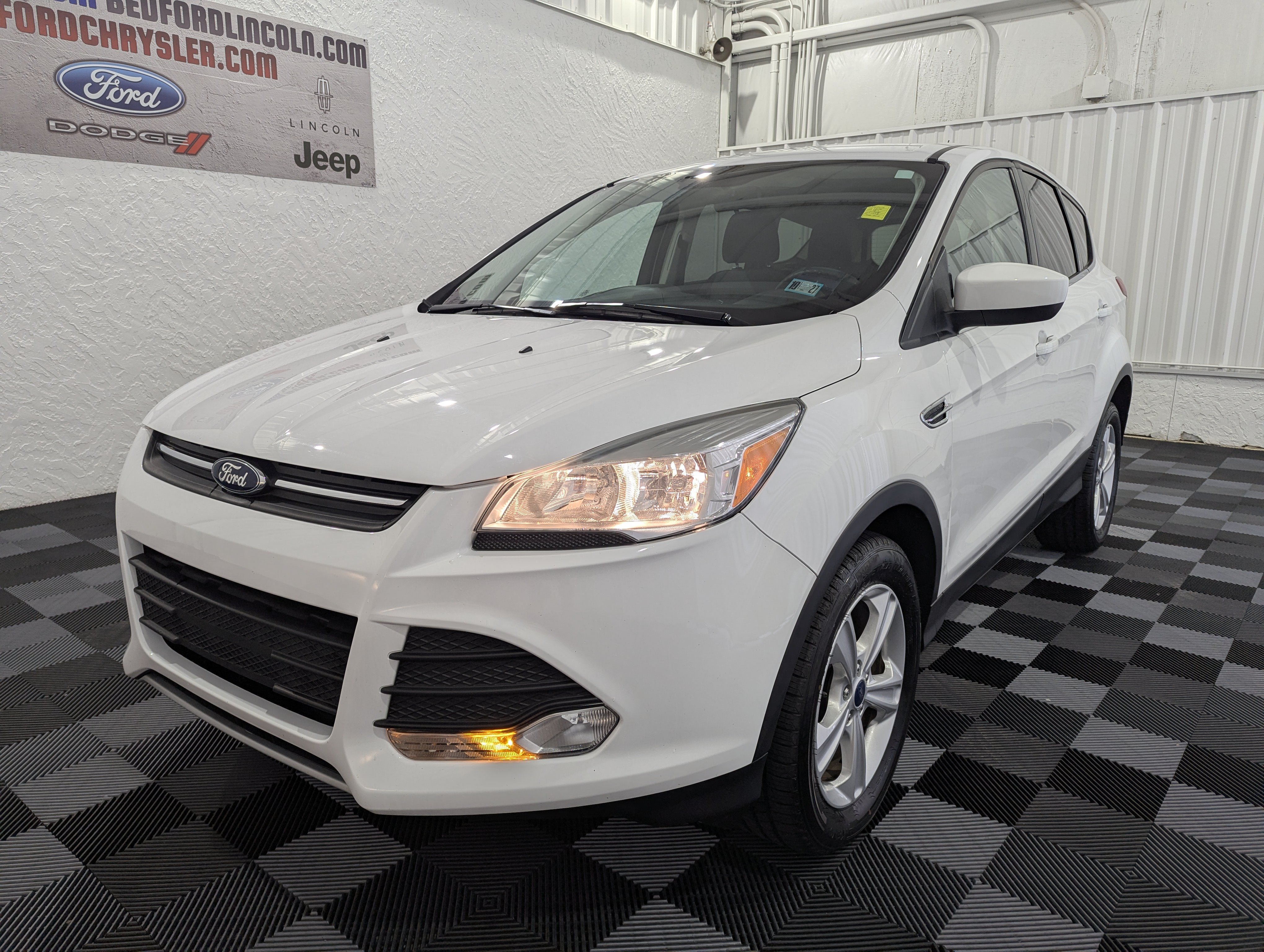 Used 2016 Ford Escape SE FWD image 3