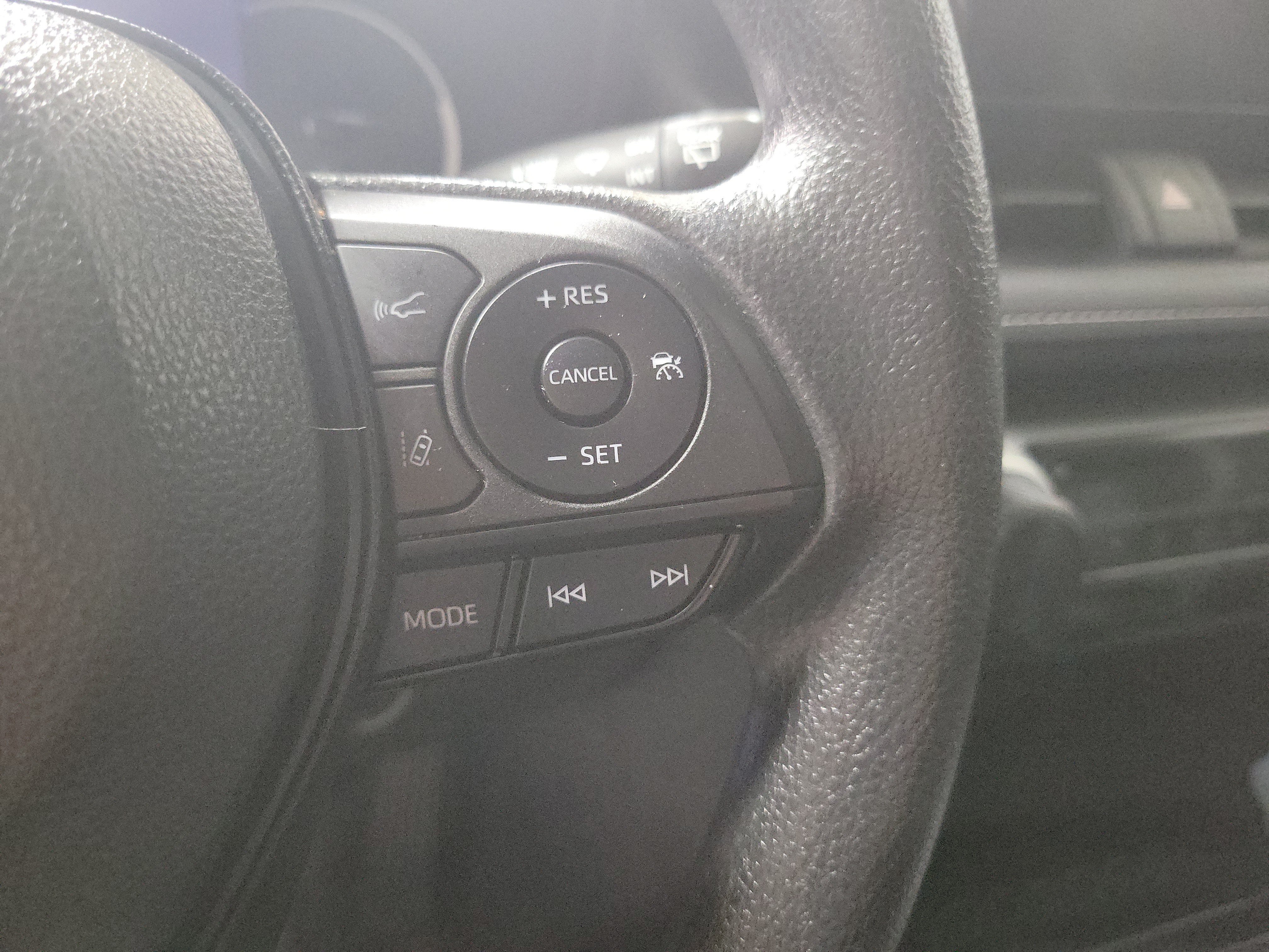 Used 2023 Toyota RAV4 LE AWD/4WD image 23