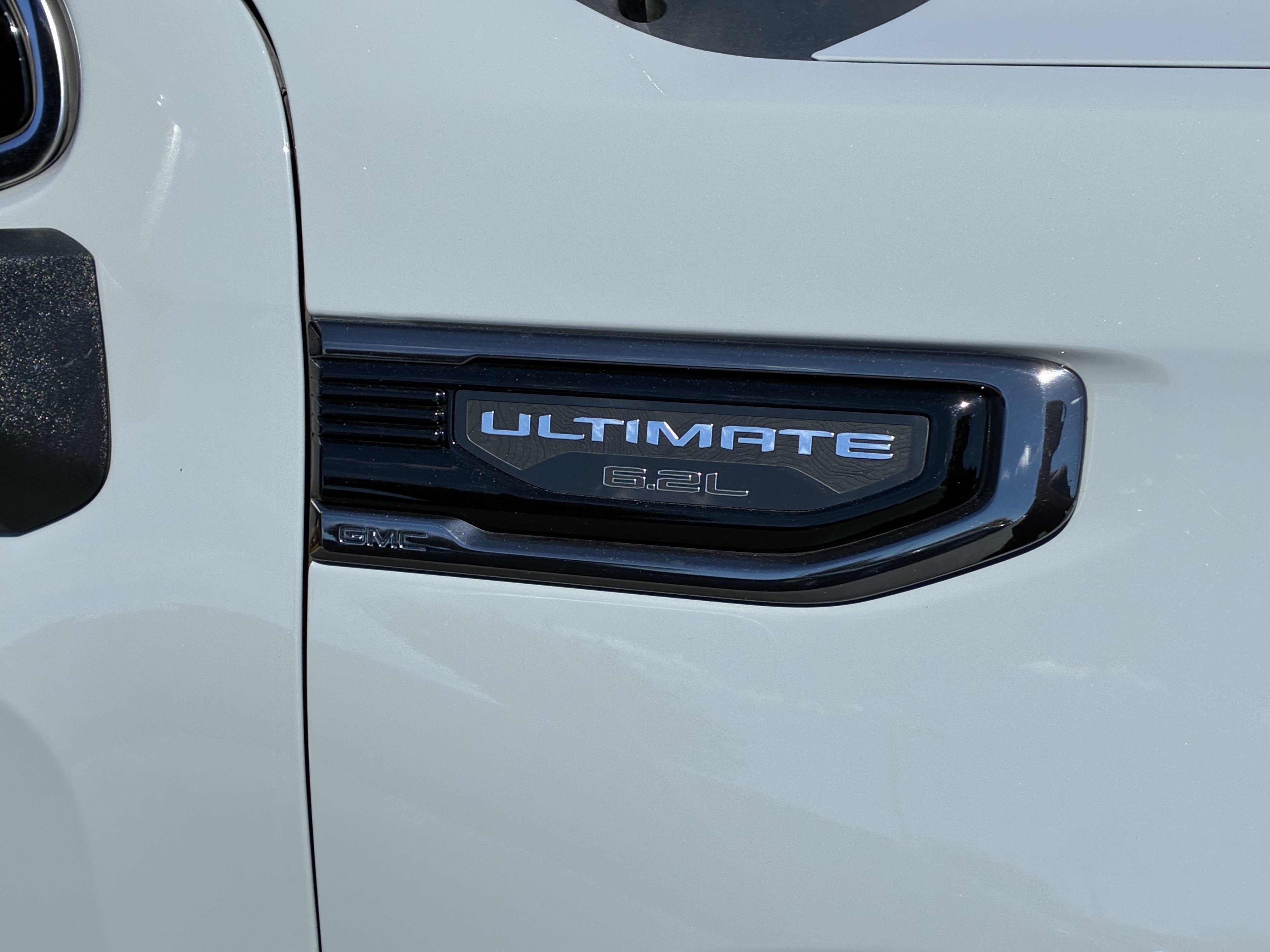 Used 2025 GMC Sierra 1500 Denali Ultimate AWD/4WD image 9