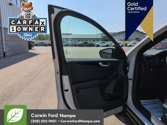 Used 2025 Ford Escape ST-Line w/ Tech Pack #1 AWD/4WD image 12