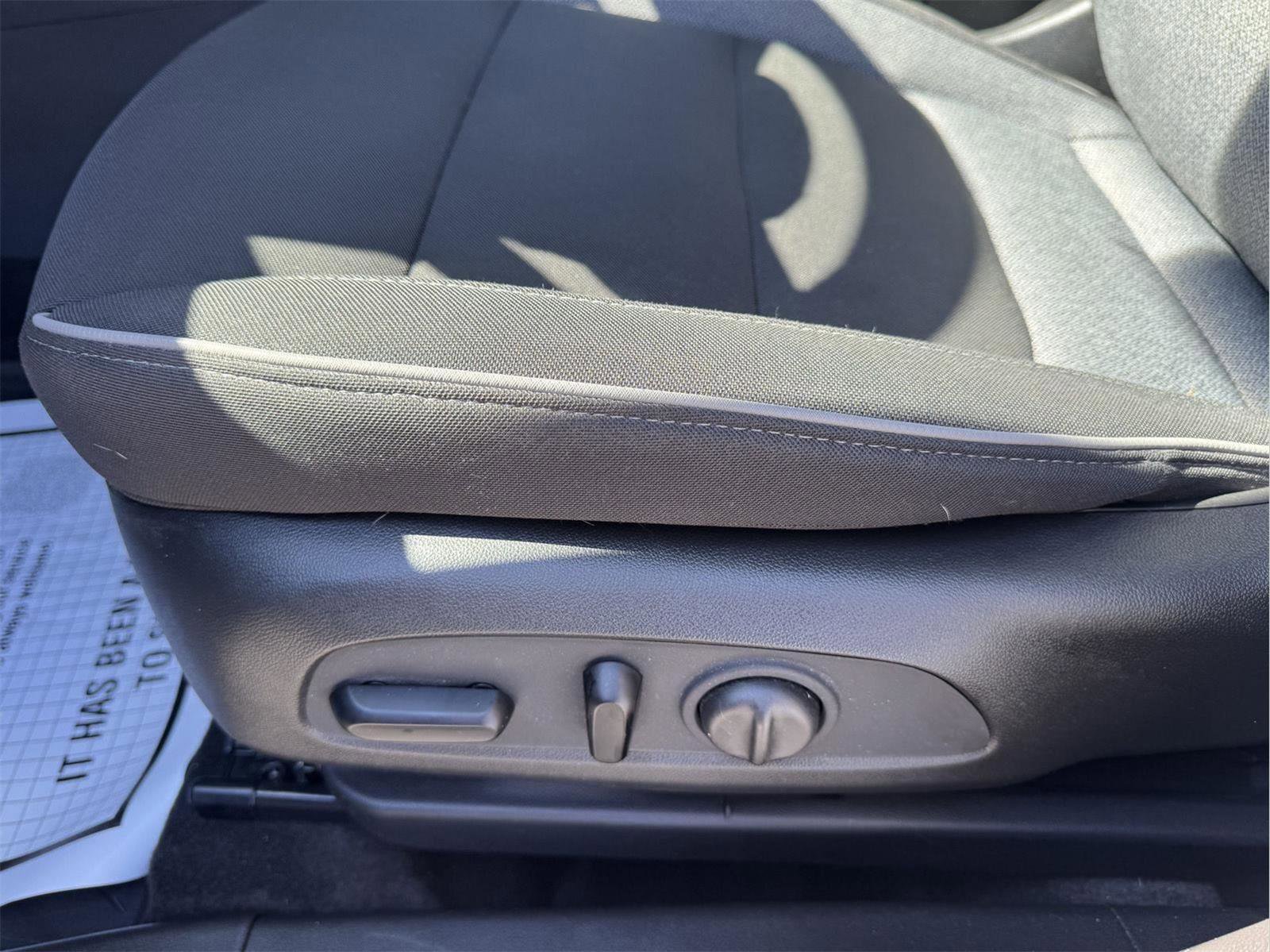 Used 2023 Chevrolet TrailBlazer LT w/ LPO, Blackout Package image 18