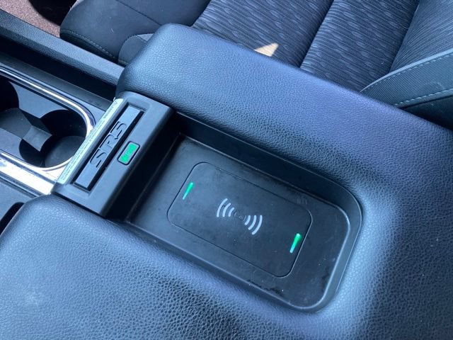 Used 2020 Toyota Tundra SR5 w/ SR5 Upgrade Package AWD/4WD image 16