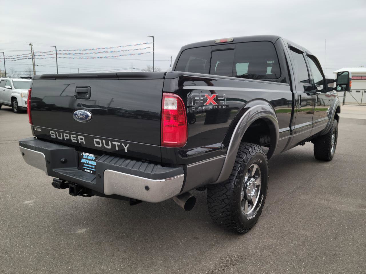 Used 2011 Ford F350 Lariat w/ Lariat Ultimate Pkg image 4