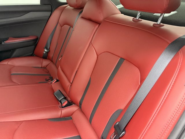 Used 2023 Kia K5 GT-Line image 11