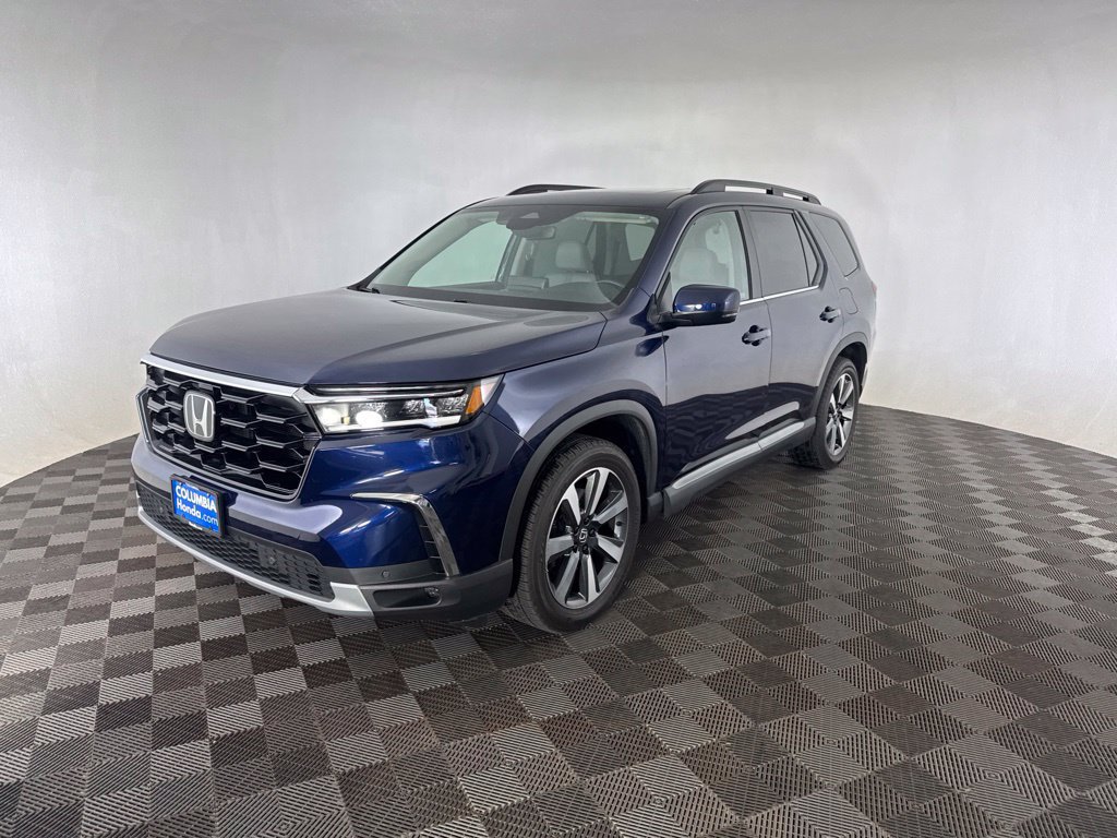 Certified 2025 Honda Pilot Touring image 4
