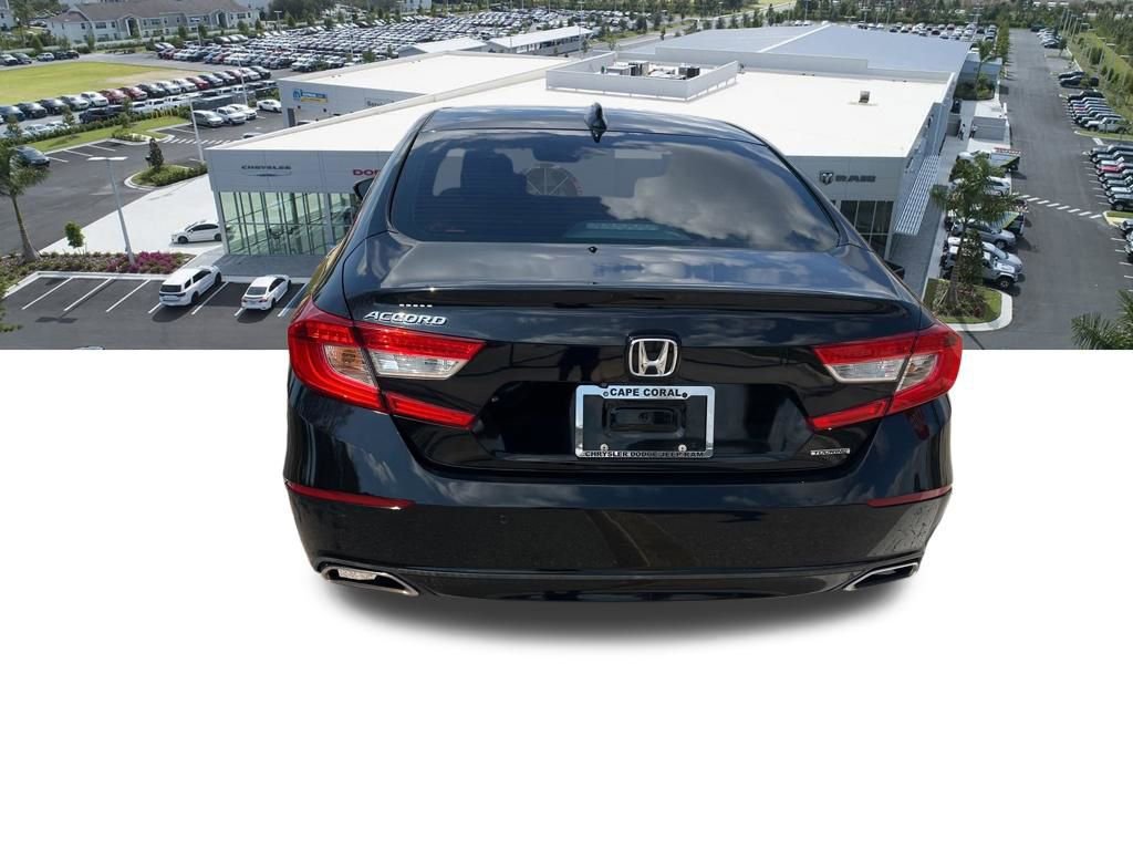 Used 2018 Honda Accord Touring image 16