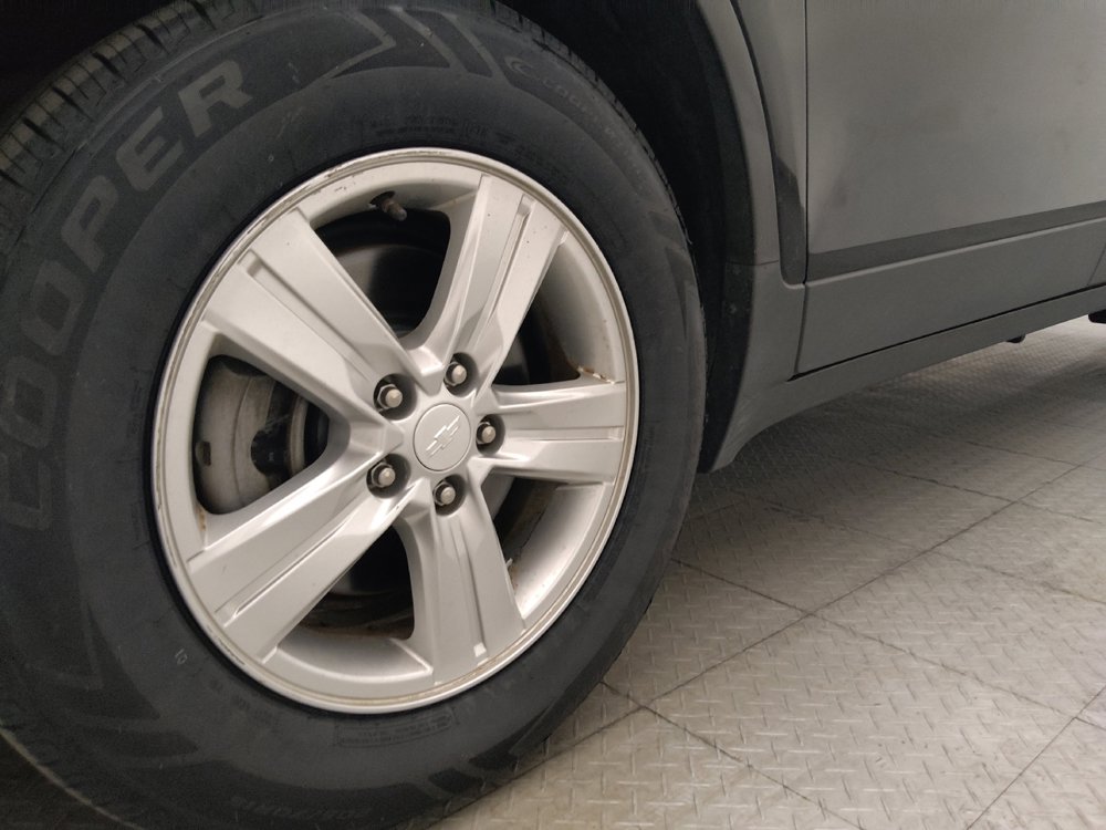 Used 2020 Chevrolet Trax LS FWD image 31