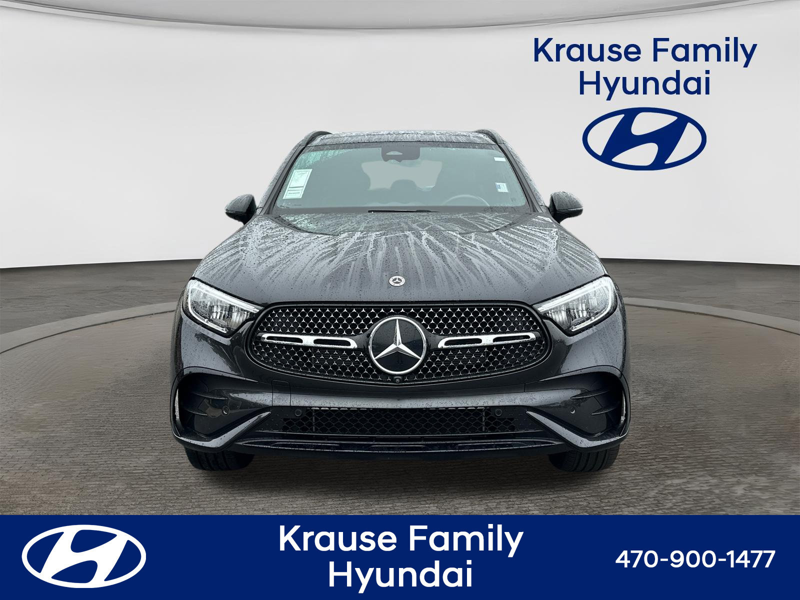 Used 2024 Mercedes-Benz GLC 300 4MATIC image 2