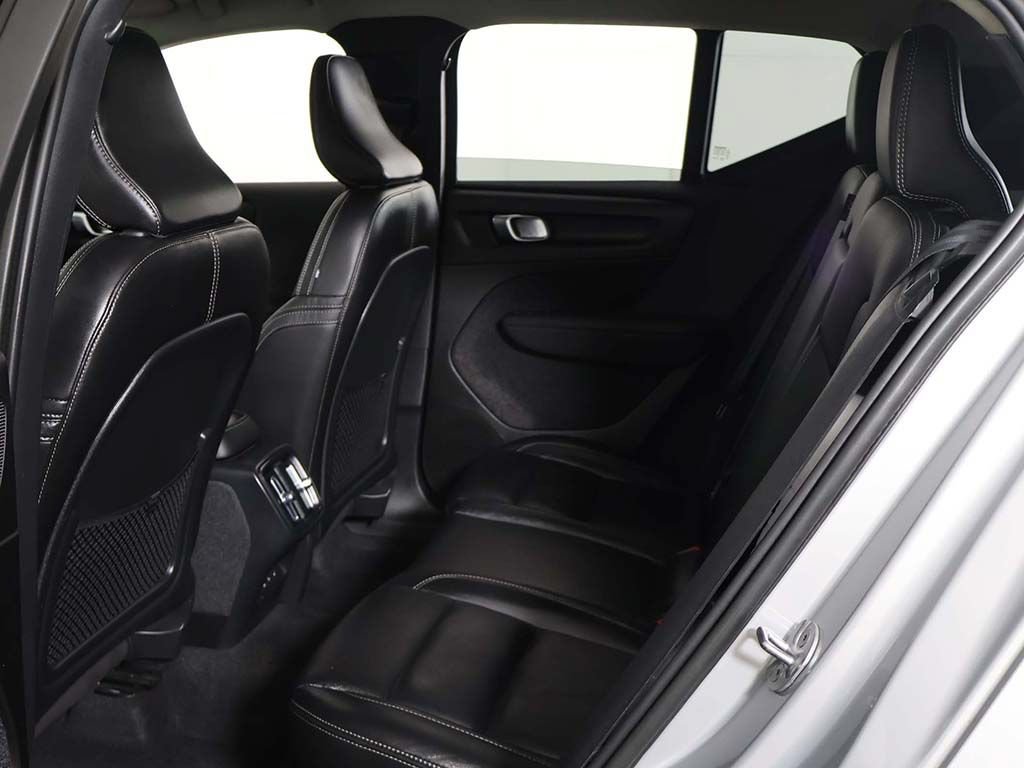 Used 2023 Volvo XC40 B5 Plus w/ Climate Package AWD/4WD image 30