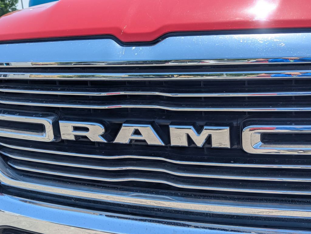 Used 2024 RAM 1500 Laramie AWD/4WD image 12
