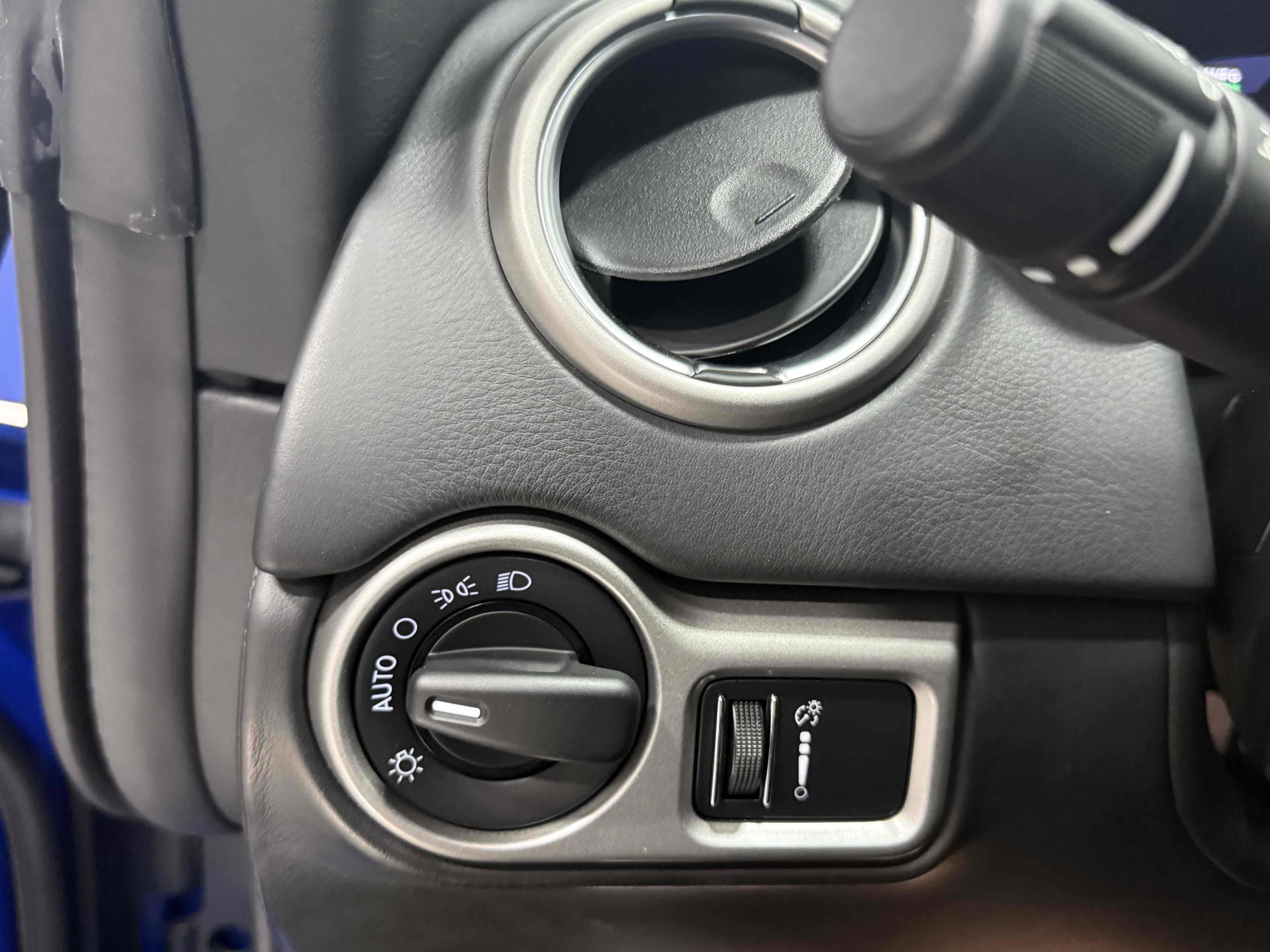 Used 2013 SRT Viper GTS w/ GTS Laguna Interior Pkg image 58