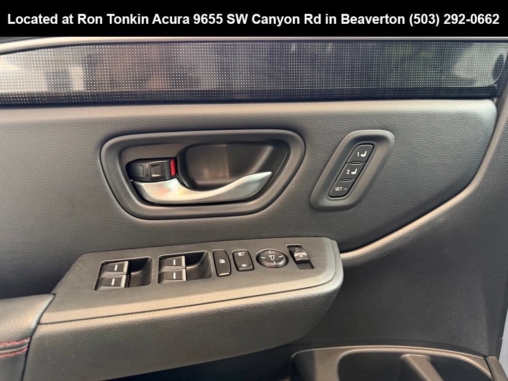 Used 2025 Honda Pilot Black Edition image 13