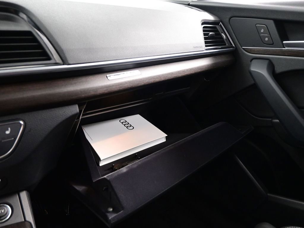 Used 2024 Audi Q5 2.0T Premium w/ Convenience Package image 31