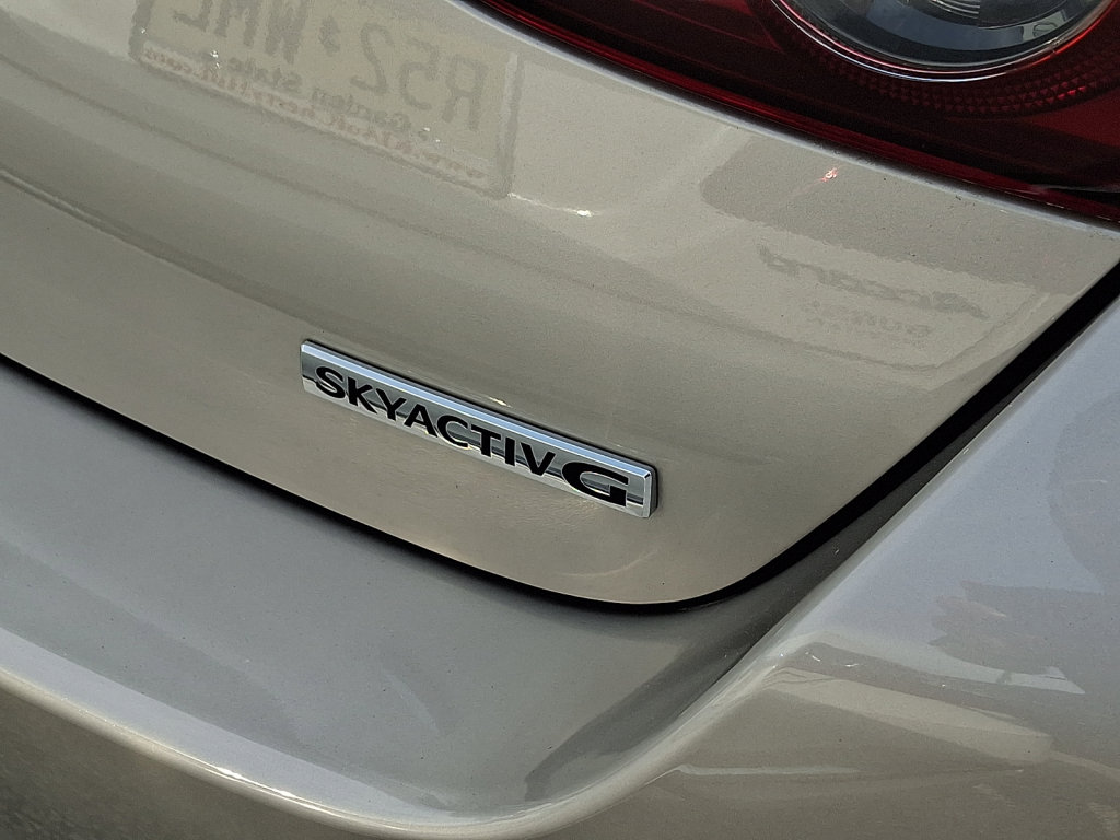 Used 2024 MAZDA MAZDA3 s FWD image 4