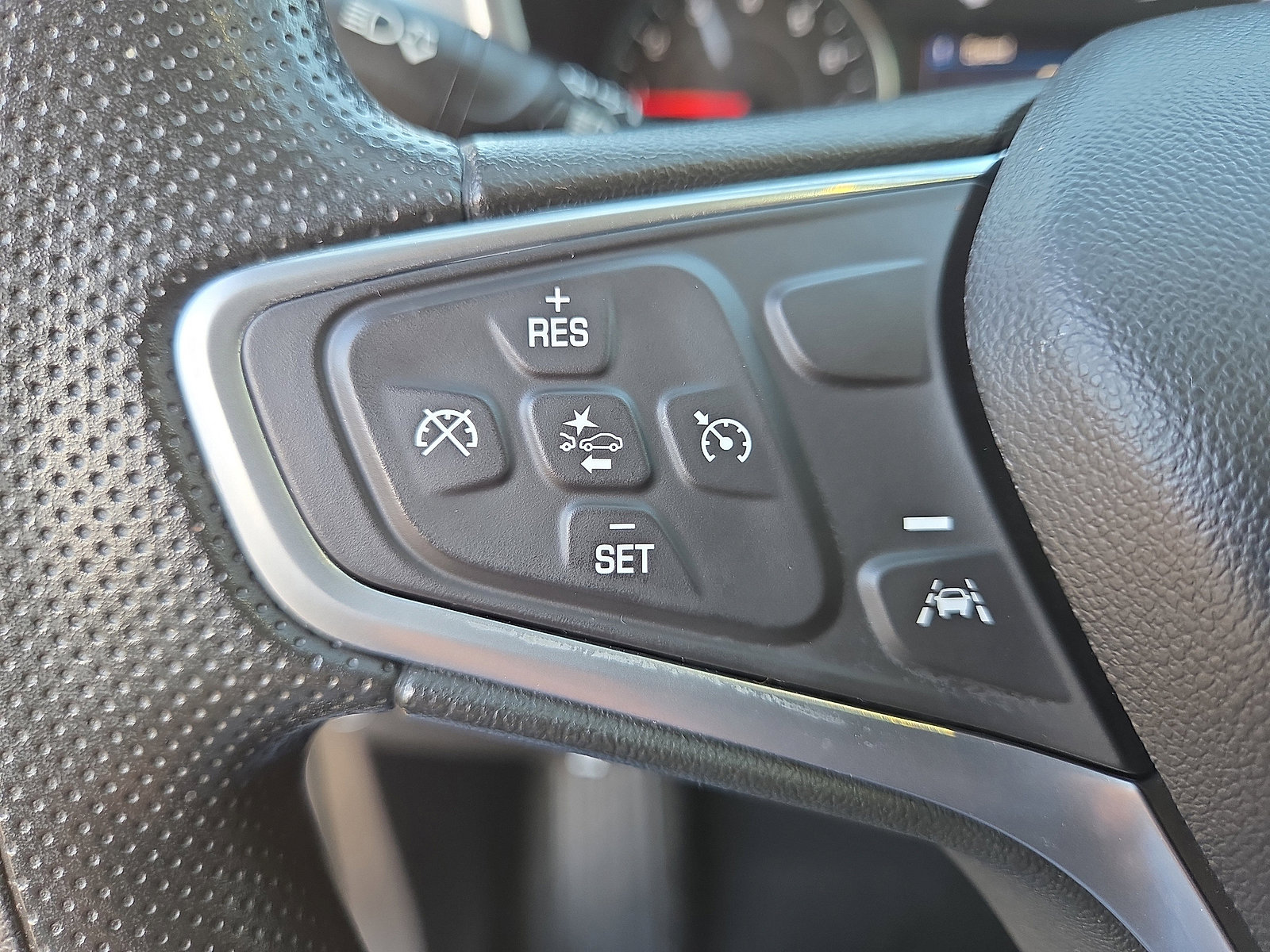 Used 2023 Chevrolet Equinox LS w/ LS Convenience Package image 31