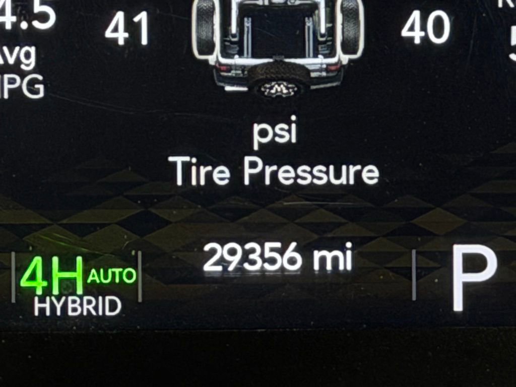 Used 2024 Jeep Wrangler Unlimited w/ Convenience Group image 15