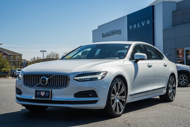 Certified 2023 Volvo S90 B6 Ultimate image 3