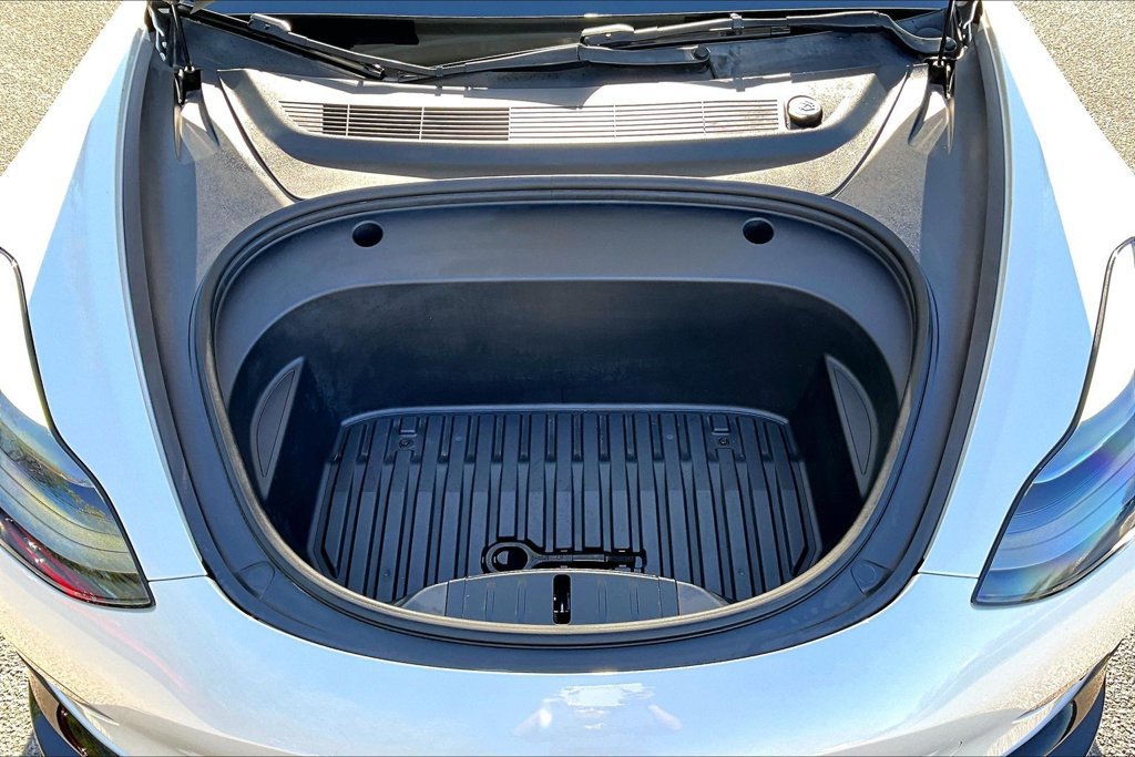 Used 2023 Tesla Model 3 Standard Range RWD image 12