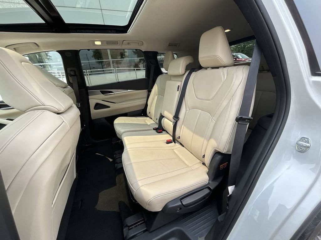 Certified 2023 INFINITI QX60 Luxe w/ Cargo Package AWD/4WD image 23