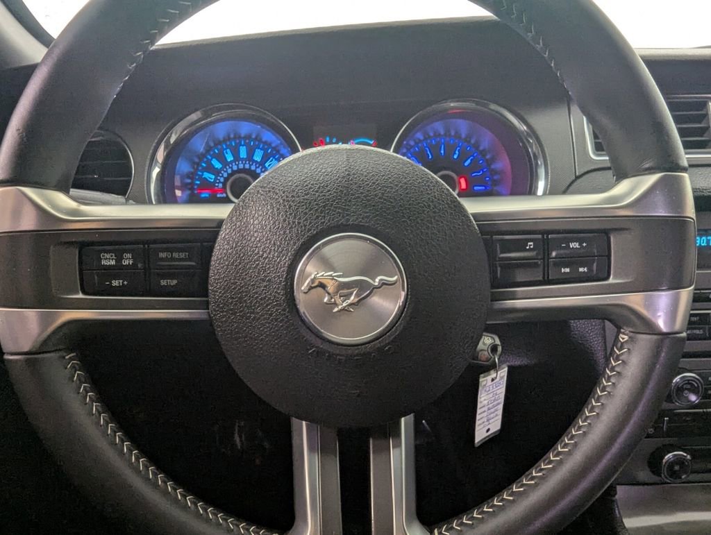 Used 2014 Ford Mustang Coupe RWD image 15