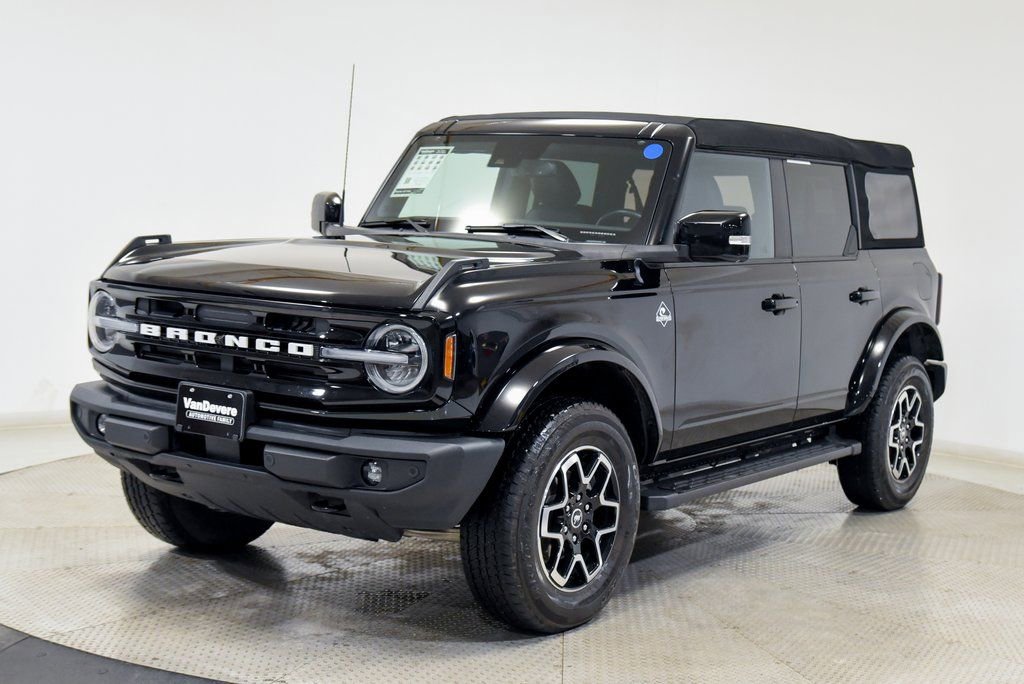 Used 2023 Ford Bronco Outer Banks image 6