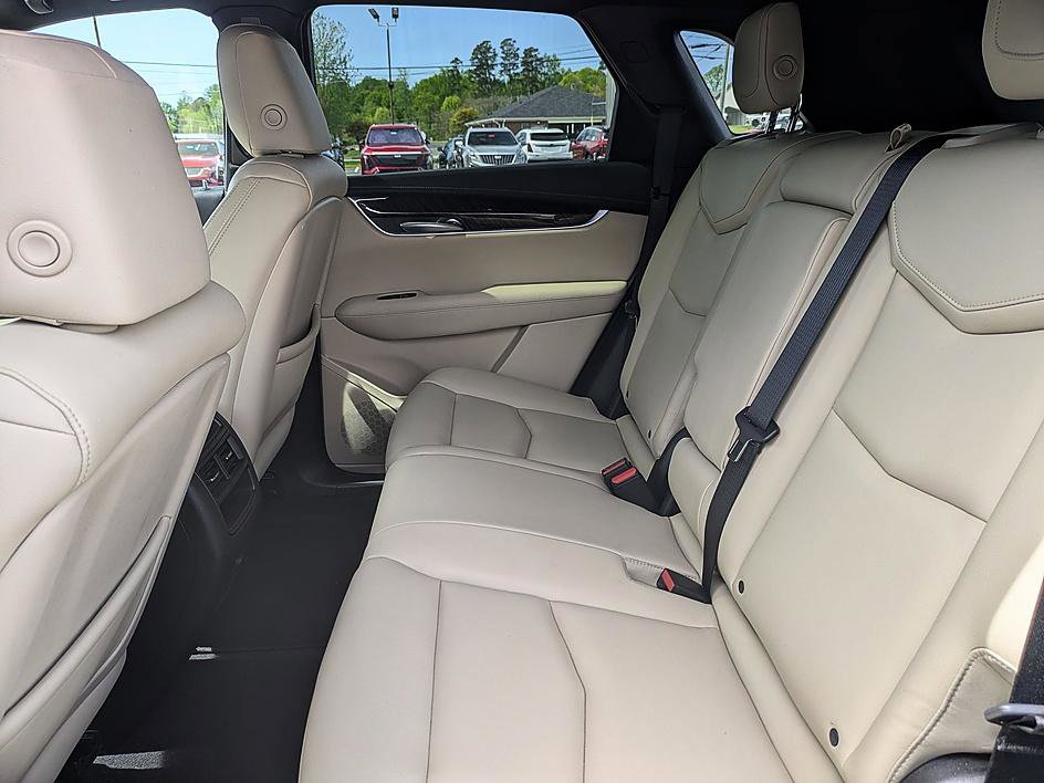 Used 2017 Cadillac XT5 FWD image 27