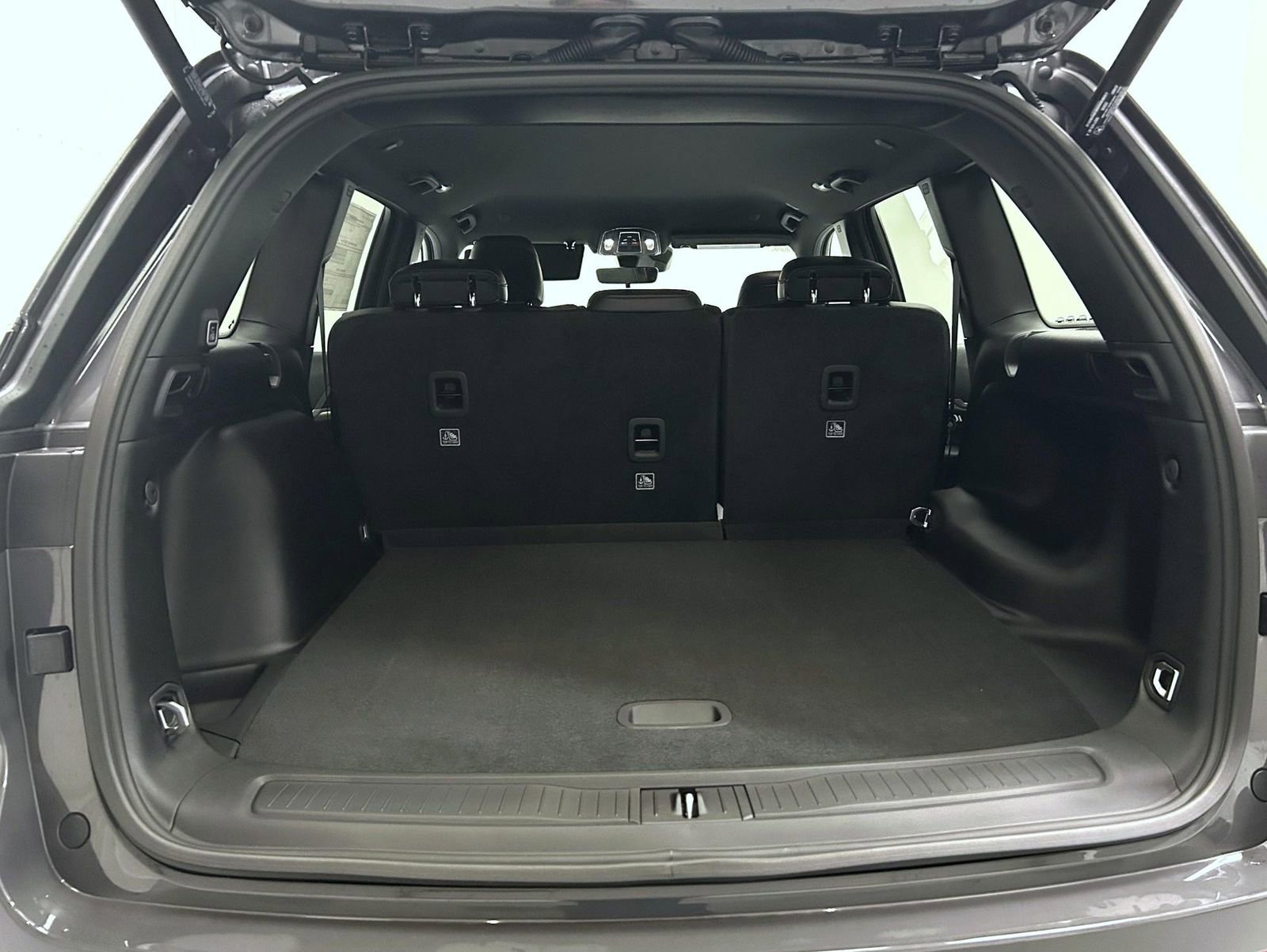 New 2025 Jeep Grand Cherokee Limited image 9