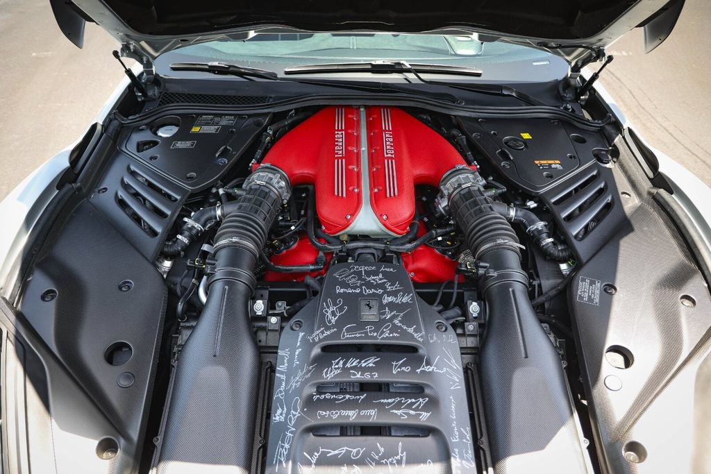 Certified 2023 Ferrari 812 Competizione RWD image 31
