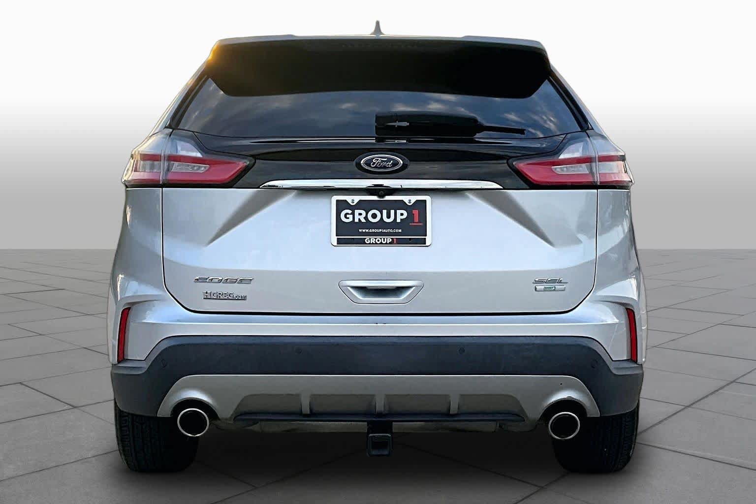 Used 2019 Ford Edge SEL w/ Cold Weather Package AWD/4WD image 5