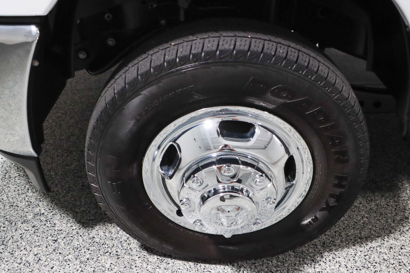 Used 2024 RAM 3500 Tradesman w/ Chrome Appearance Group image 12