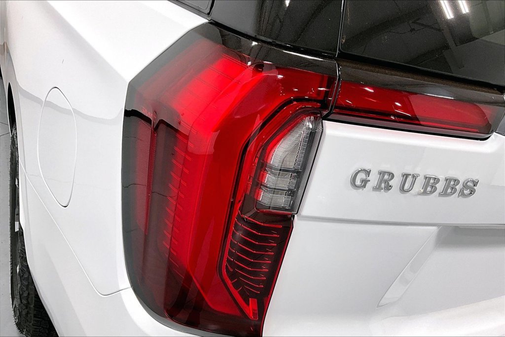 New 2027 GMC Yukon XL AT4 w/ AT4 Premium Plus Package AWD/4WD image 31