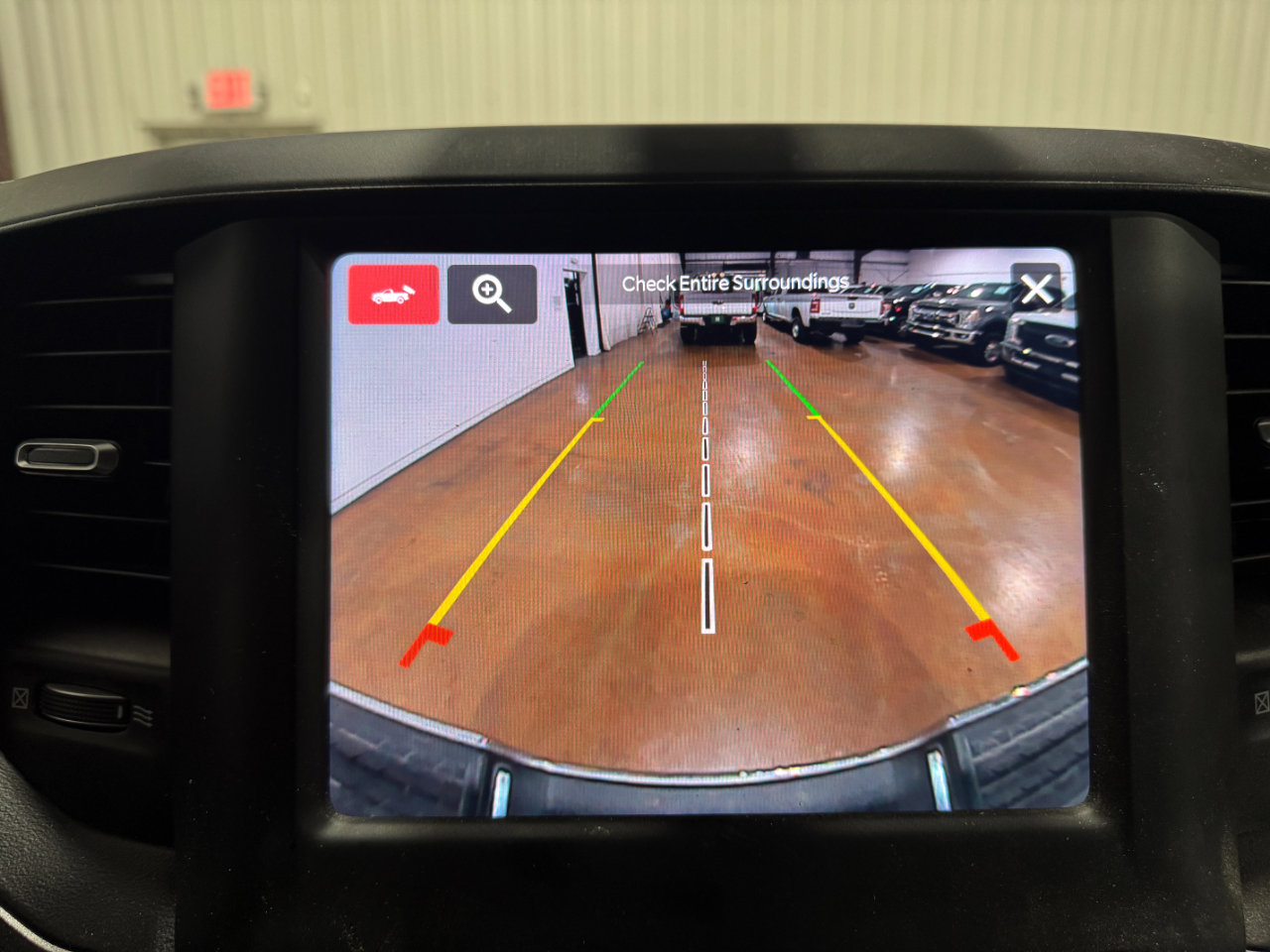 Used 2024 RAM 2500 Tradesman w/ Chrome Appearance Group image 28