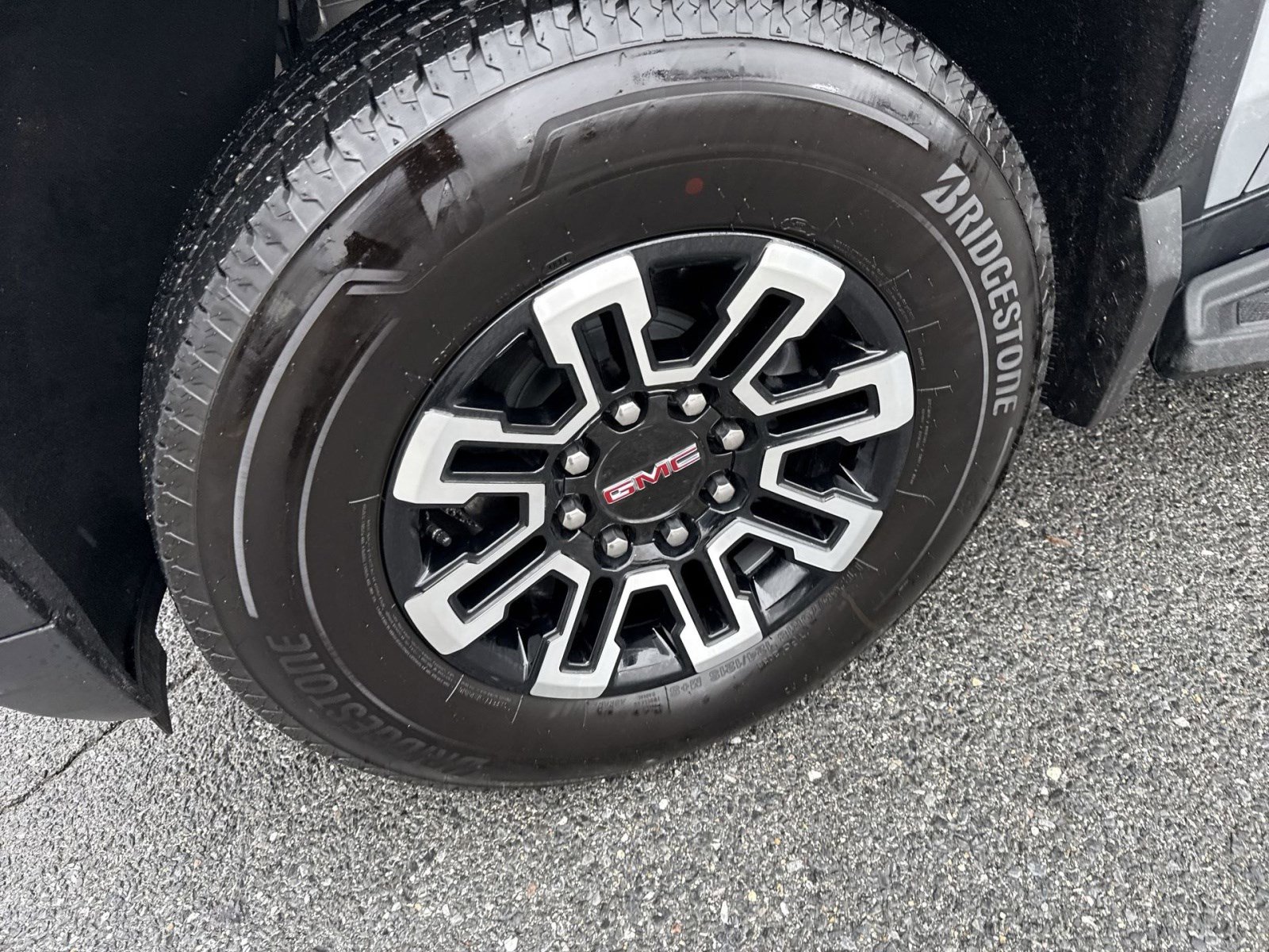 Used 2026 GMC Sierra EV Elevation image 12