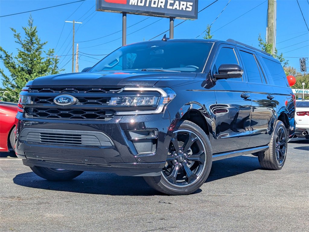 Used 2022 Ford Expedition Max Limited image 2