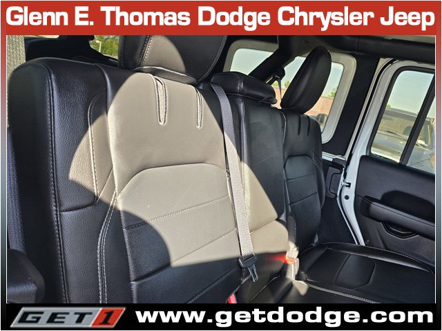 Used 2023 Jeep Wrangler Sahara w/ Cold Weather Group image 29