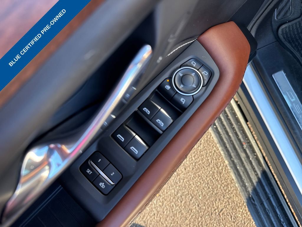 Used 2023 GMC Yukon Denali Ultimate image 10