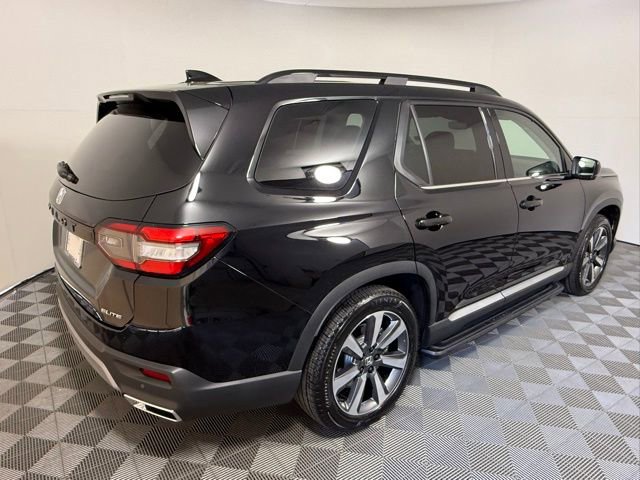 Used 2023 Honda Pilot Elite image 5