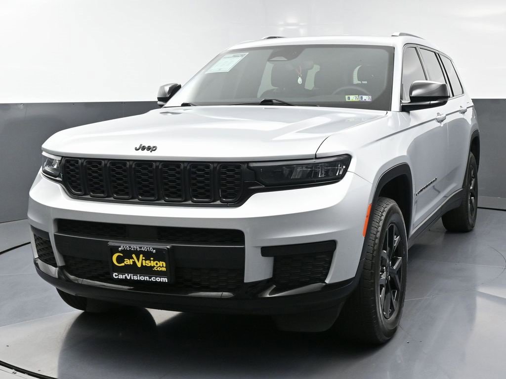 Used 2024 Jeep Grand Cherokee L Laredo image 5