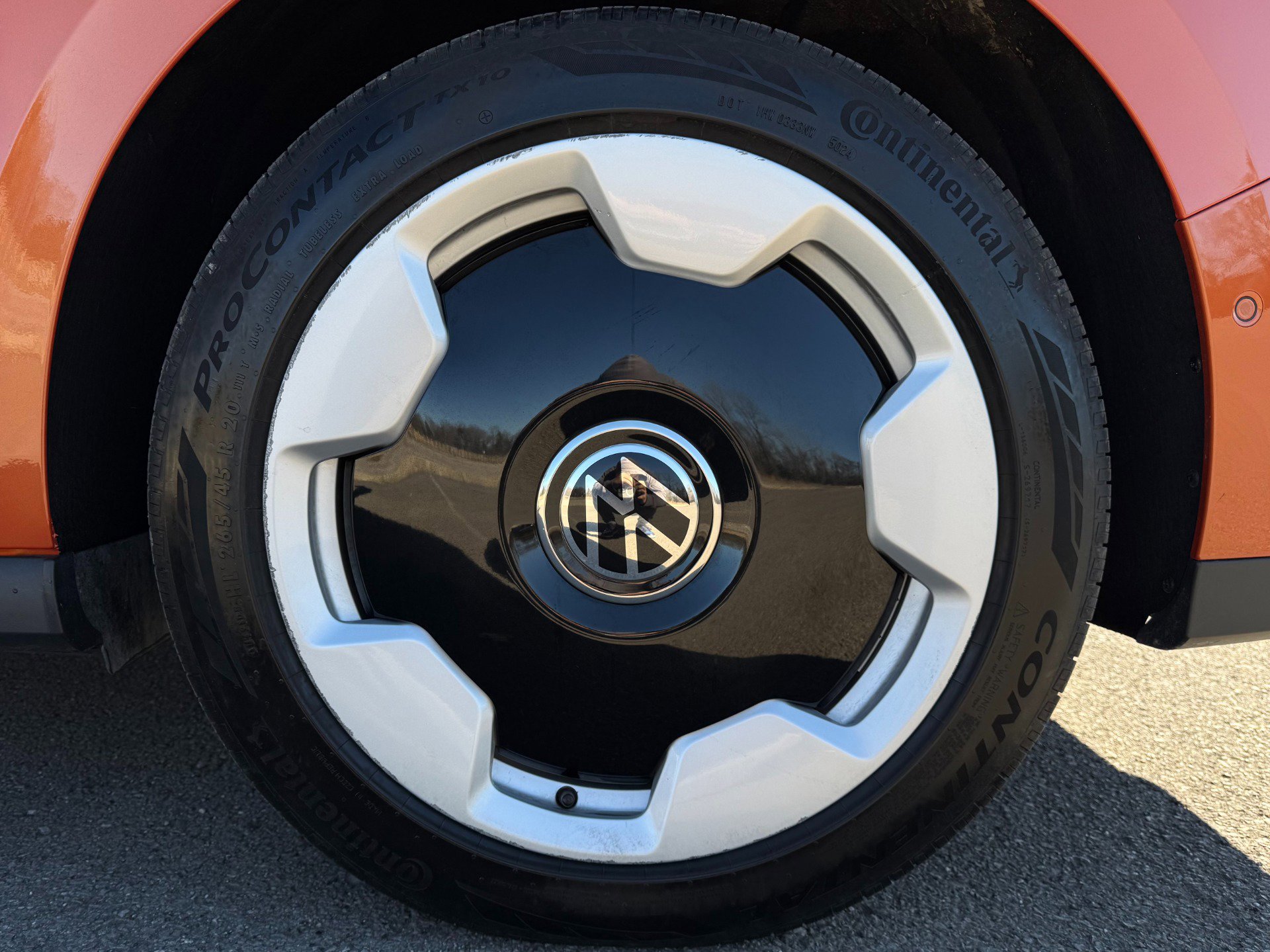 Used 2025 Volkswagen ID. Buzz Pro S Plus image 16