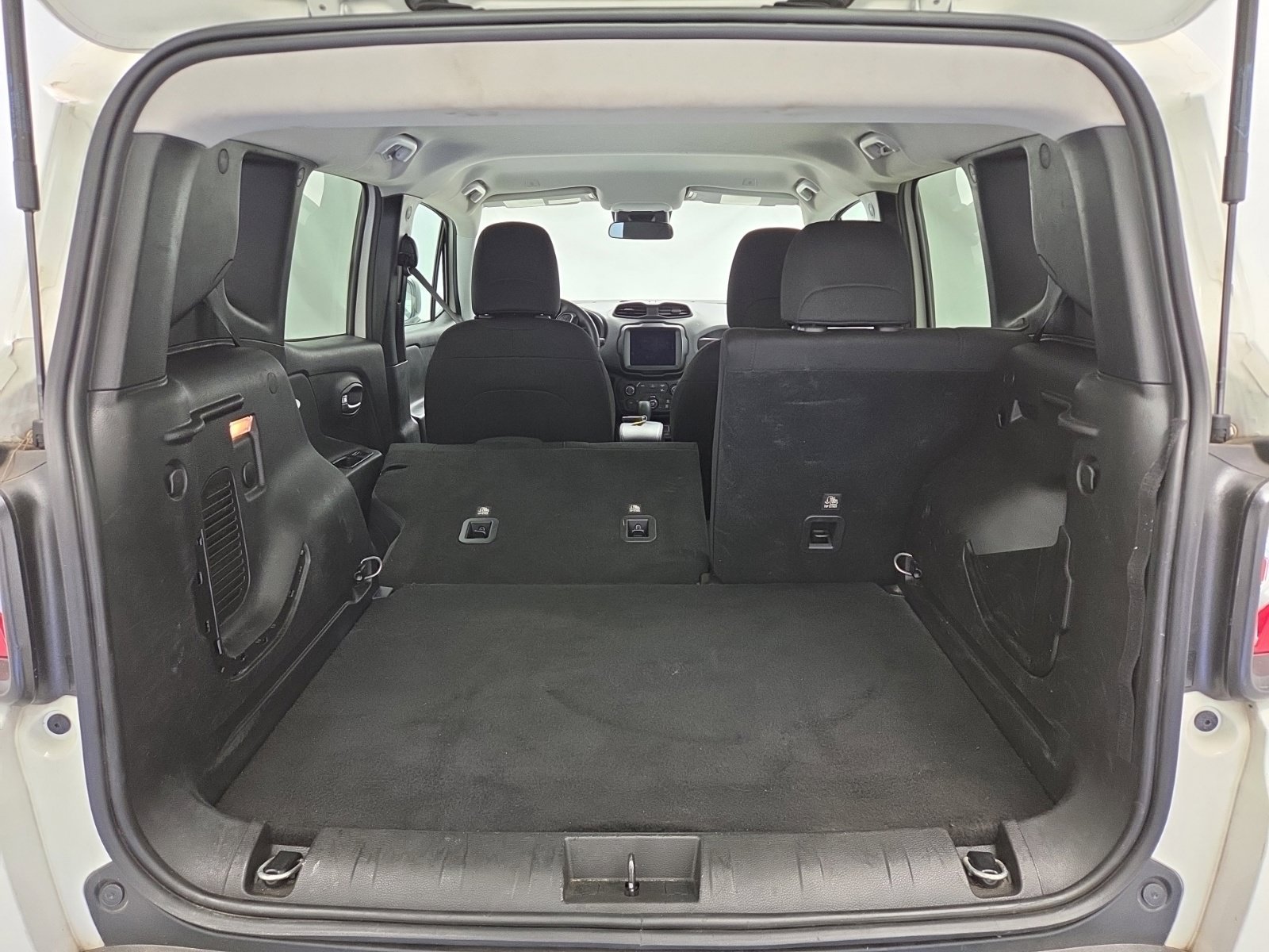 Certified 2022 Jeep Renegade Sport w/ Sport Appearance Group AWD/4WD image 30