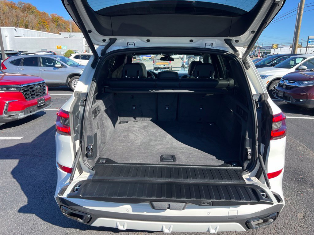 Used 2021 BMW X5 xDrive40i w/ M Sport Package AWD/4WD image 25