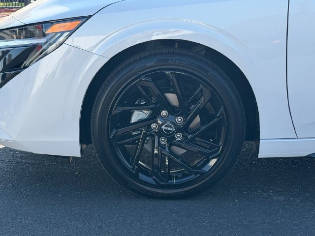 New 2027 Nissan Sentra SR w/ SR All Weather Package FWD image 11