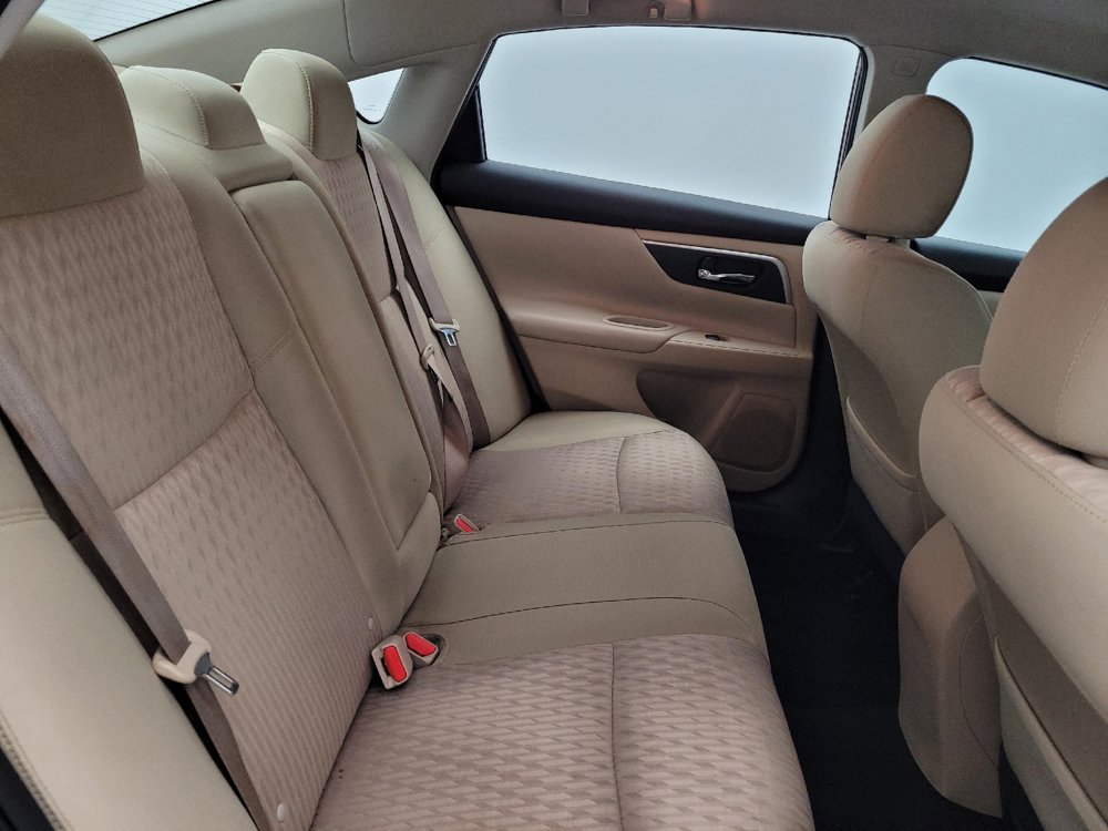 Used 2016 Nissan Altima 2.5 SV FWD image 19